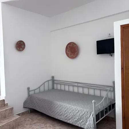 The Anafians Hotel apartamentowy 4*