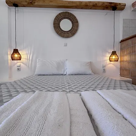 The Anafians Hotel apartamentowy