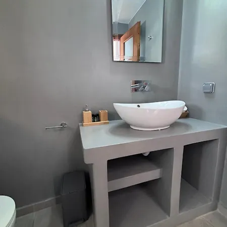 Hotel apartamentowy The Anafians