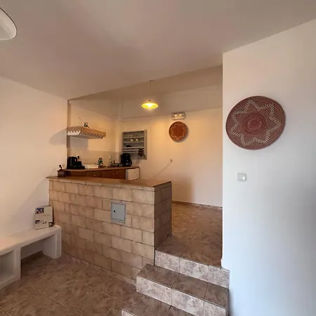 The Anafians Hotel apartamentowy