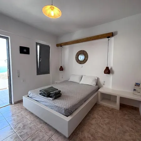 The Anafians 4* Anafi