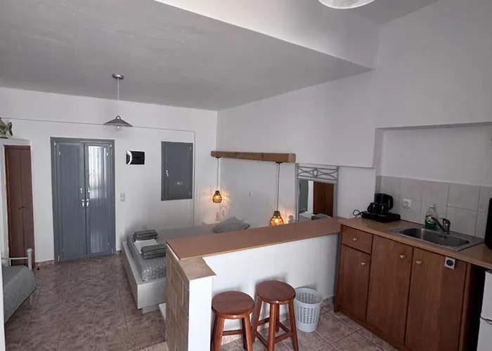 The Anafians 4* Anafi